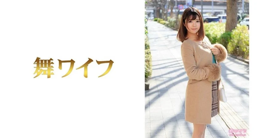 刚生了孩子一个月的母乳妈妈性欲爆发会喷奶，还是个白虎很干净
